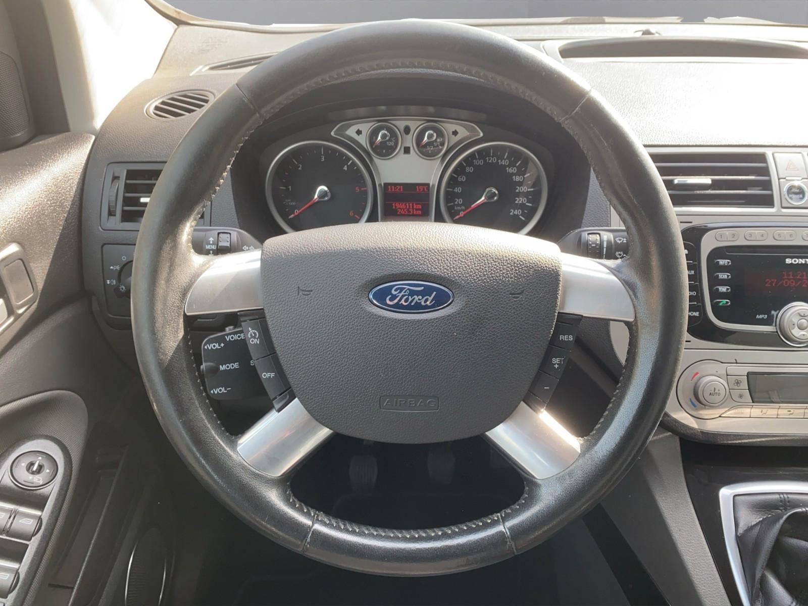 Ford Tempo 2011 — photo 14