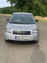 Audi A2 1.4 -16 Klimaautomatik* 1. Hand* HU/AU neu*   - gebrauchte Audi A2 aus dem Jahr 2001