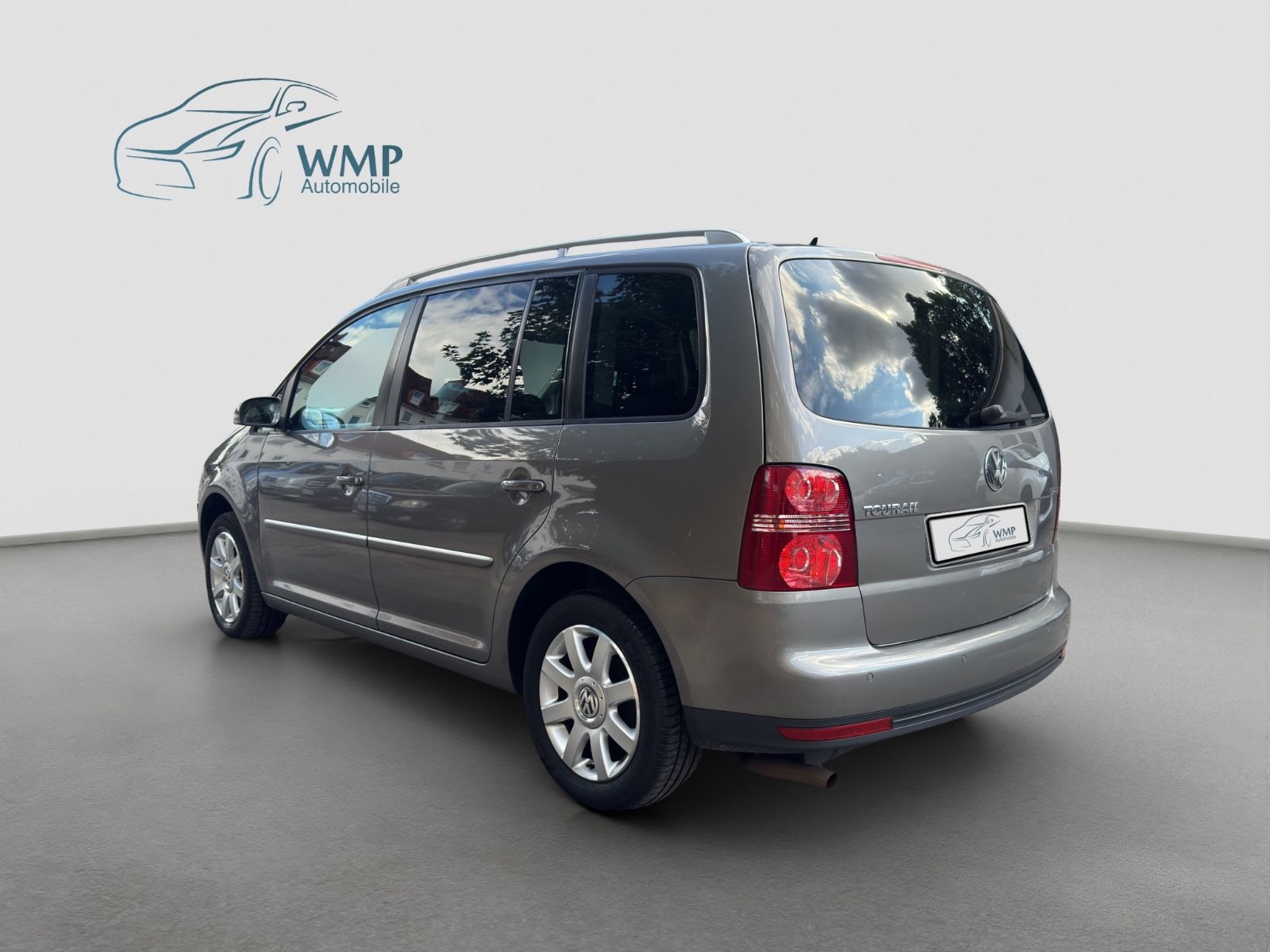 Fahrzeugabbildung Volkswagen Touran Highline EcoFuel/Klimaautom./PDC/Leder