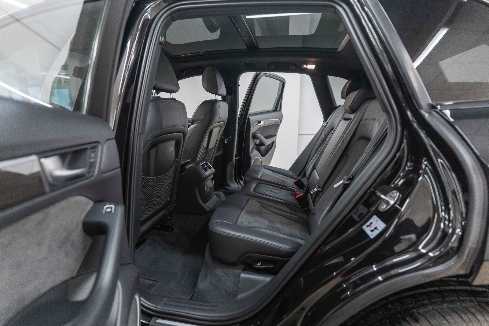 Fahrzeugabbildung Audi SQ5 3.0TFSI QUATTRO B&O BIXENON KAM NAV ALC PANO