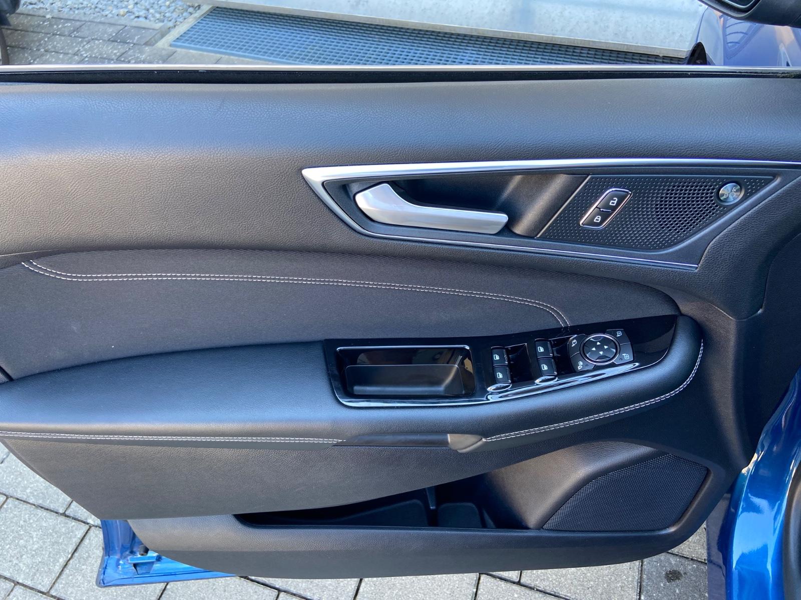 Ford Edge Titanium
