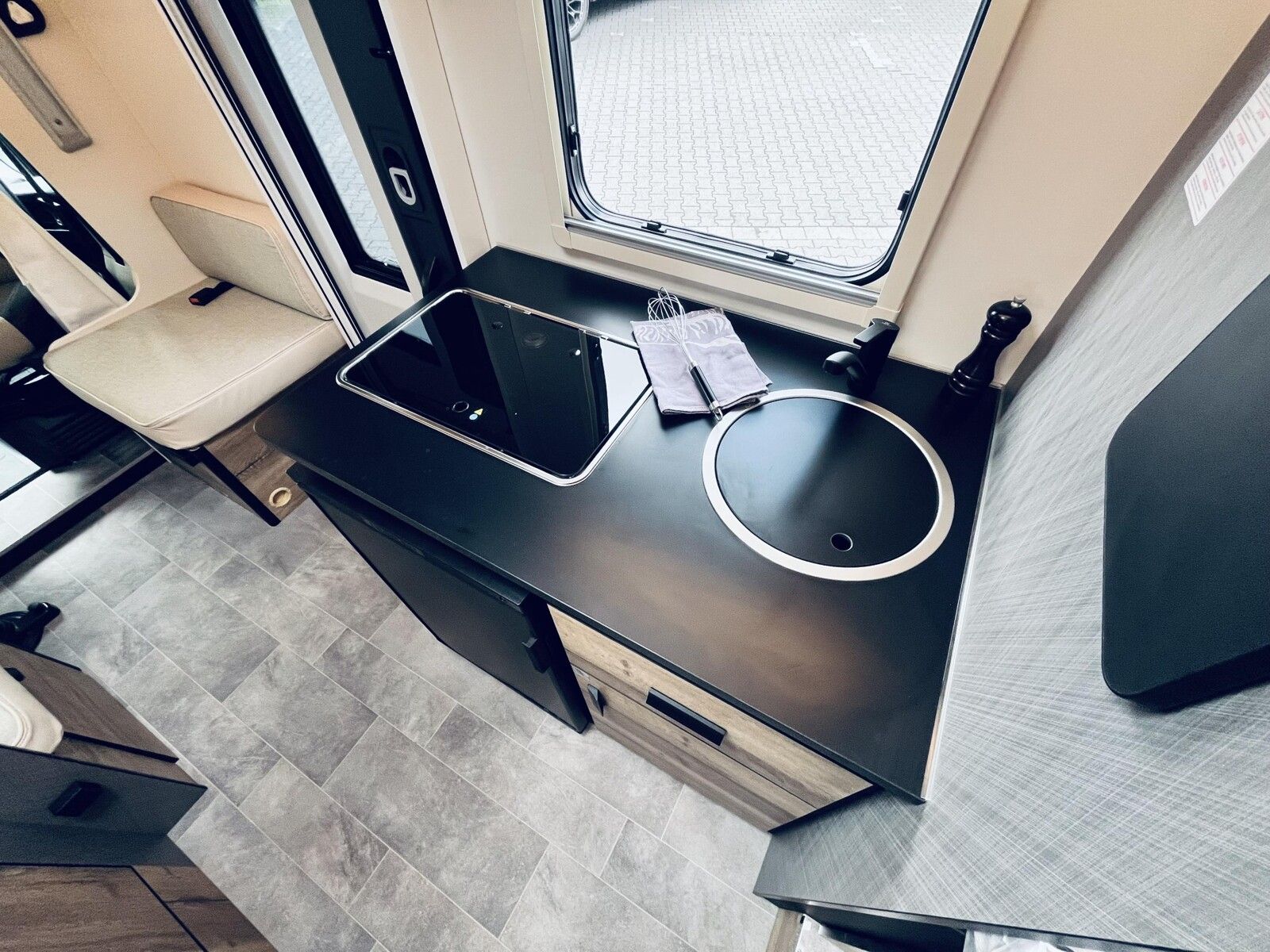 Fahrzeugabbildung XGO Dynamic 98P Modell 2027