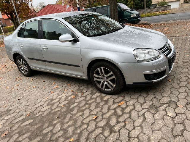 Volkswagen Jetta 1.4 TSI 103 kW DSG Comfortline.Automatik.