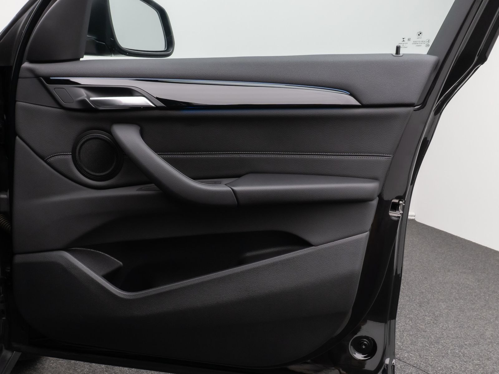Fahrzeugabbildung BMW X1 xD25e Sport Line Kamera DAB Navi LED Komfort