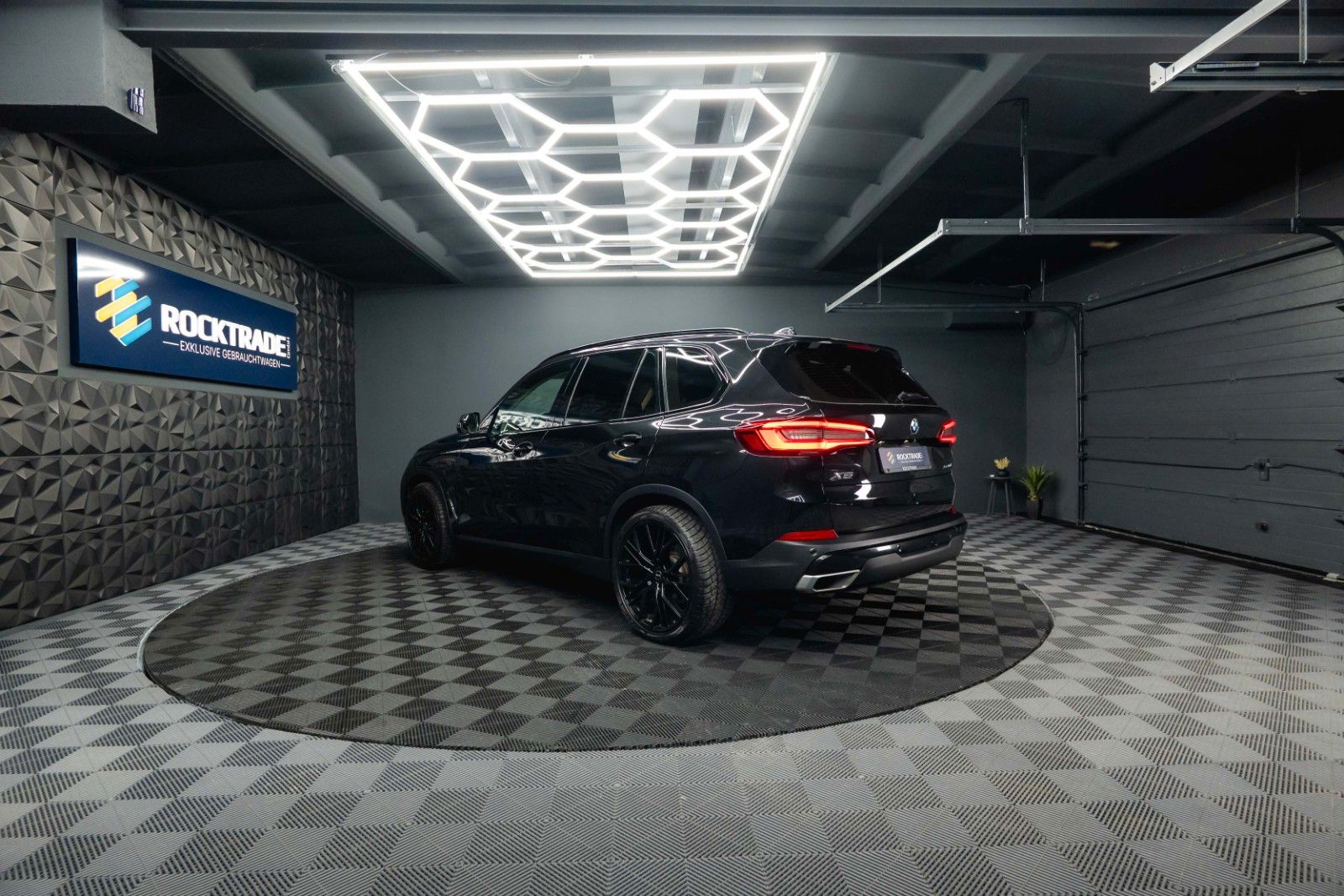 Fahrzeugabbildung BMW X5 xDrive 30d Sport Shadow | ACC | LED | Live CP