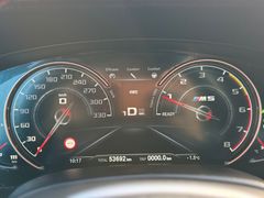 BMW M5/COMPETI/SITZ.BELÜF/BMW GAR/DRIVERS PACKAGE BMW M5/COMPETI/SITZ.BELÜF/BMW GAR/DRIVERS PACKAGE