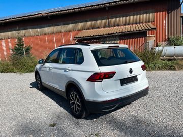 Volkswagen Tiguan - 8