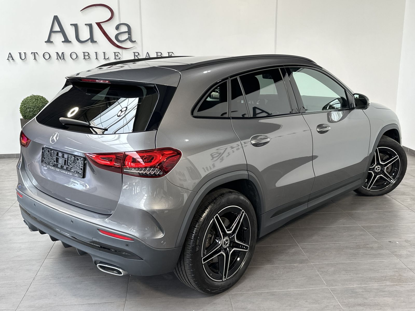 Fahrzeugabbildung Mercedes-Benz GLA 220d AMG Line NAV+MATRIX+KAMERA+PANO