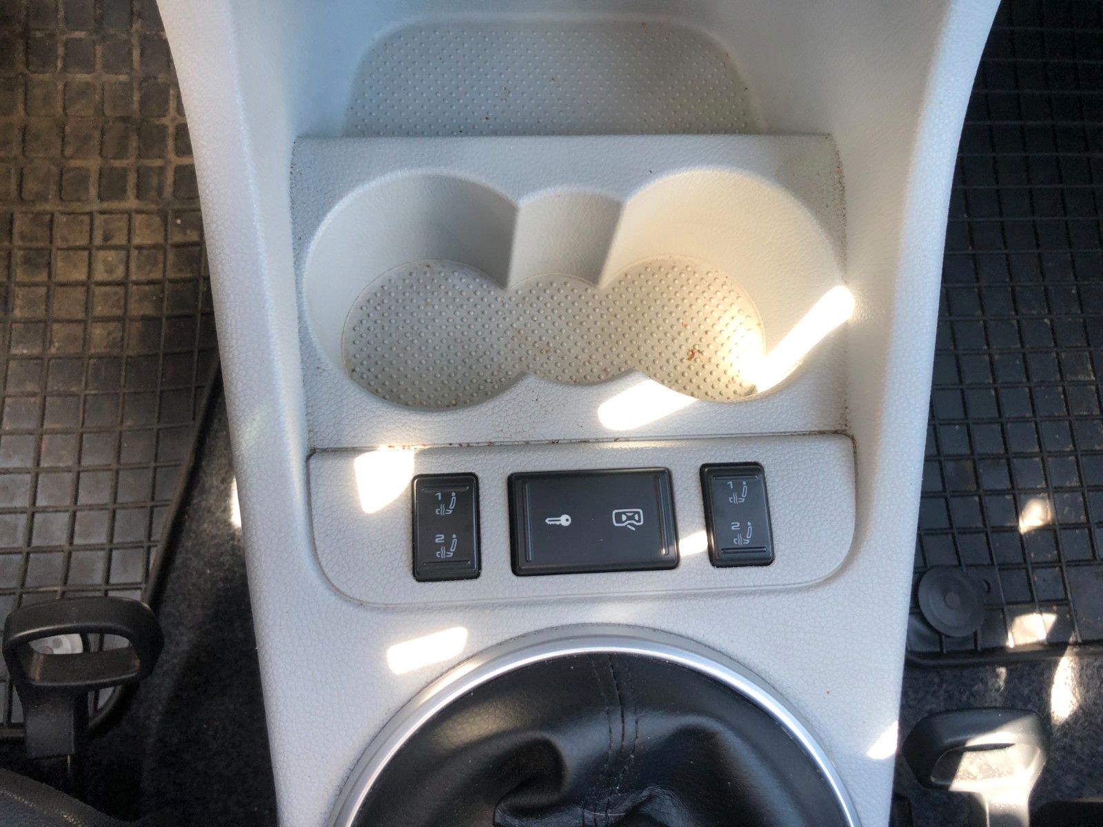Fahrzeugabbildung SKODA Fabia Ambiente Heckschaden
