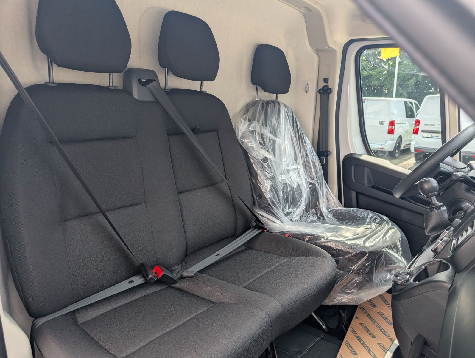 Fahrzeugabbildung Fiat Ducato Kastenwagen 33 L3H2 140 Multijet Hochd