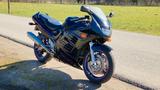 Suzuki RF 900 R - SUZUKI 900 R