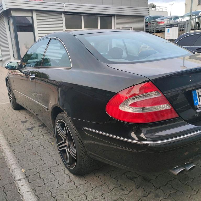 Mercedes-Benz CLK 320