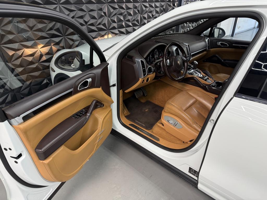 Porsche Cayenne S Diesel 4.2 V8, Foto 17 von 50