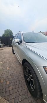 Volvo XC60 T6 AWD Momentum Geartronic Momentum - silberne Volvo XC60