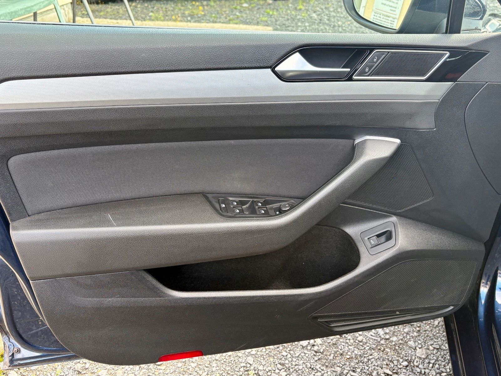 Fahrzeugabbildung Volkswagen Passat Variant 1.6 TDI Comfortline Navi SPORTSIT