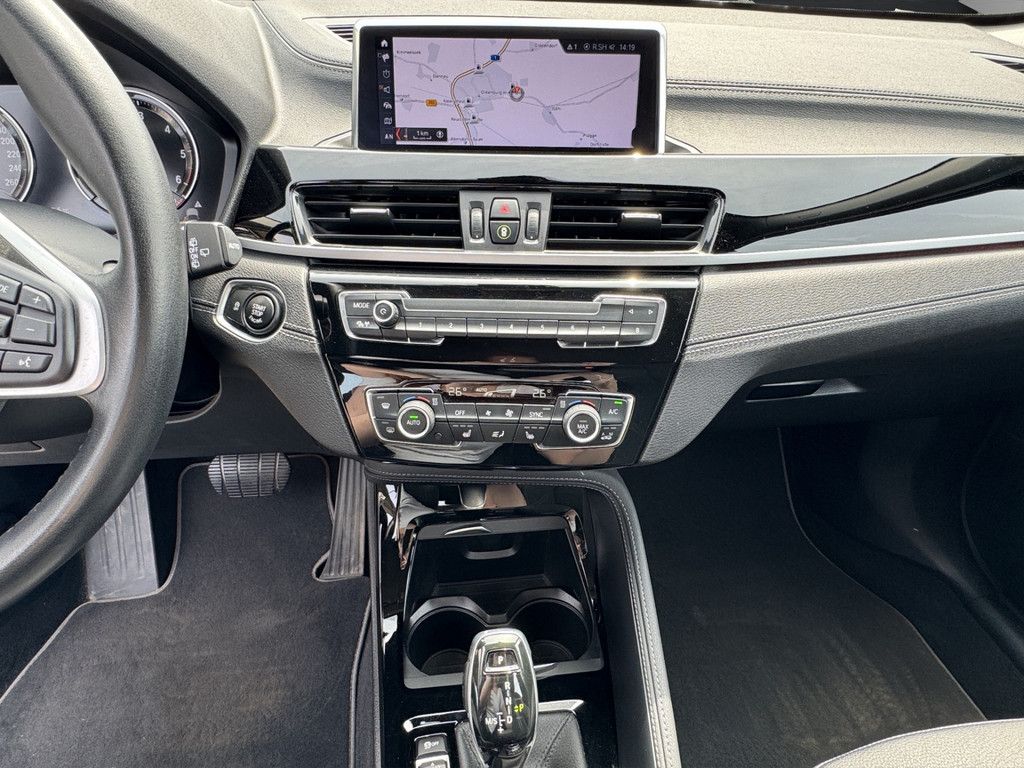 BMW X1 sDrive18d SPORTLINE LED NAVI PDC SHZ 19" foto 13