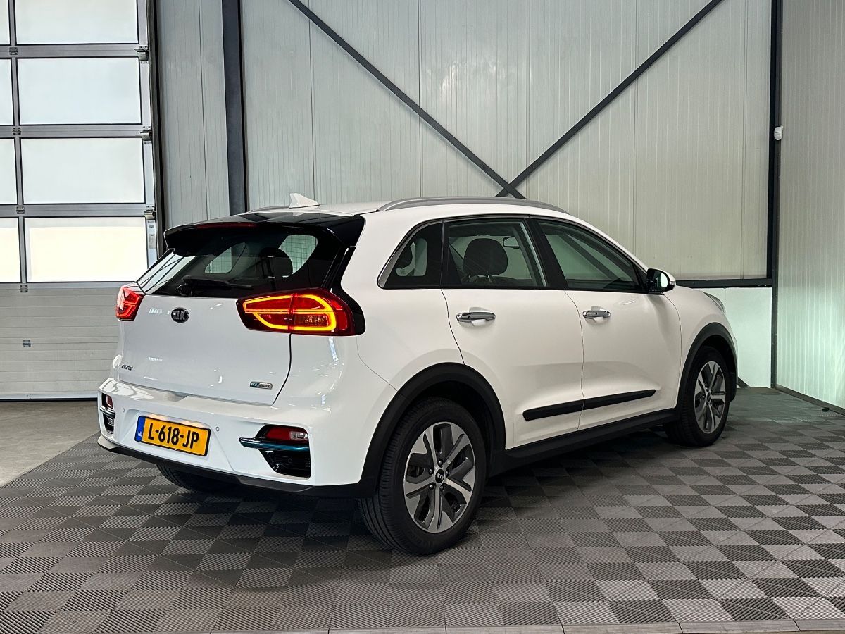 Kia Niro e-Niro DynamicLine 39kWh 3-Fase | SoH 97% | imagem 2