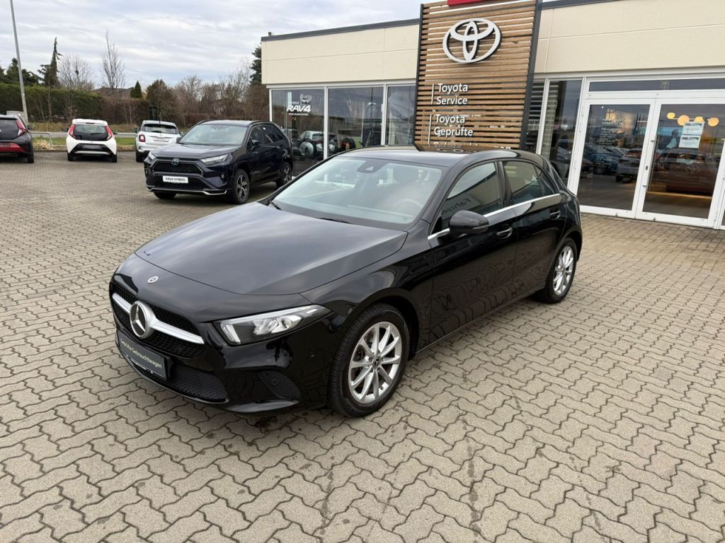 MERCEDES-BENZ A 250 e 8G-DCT Style