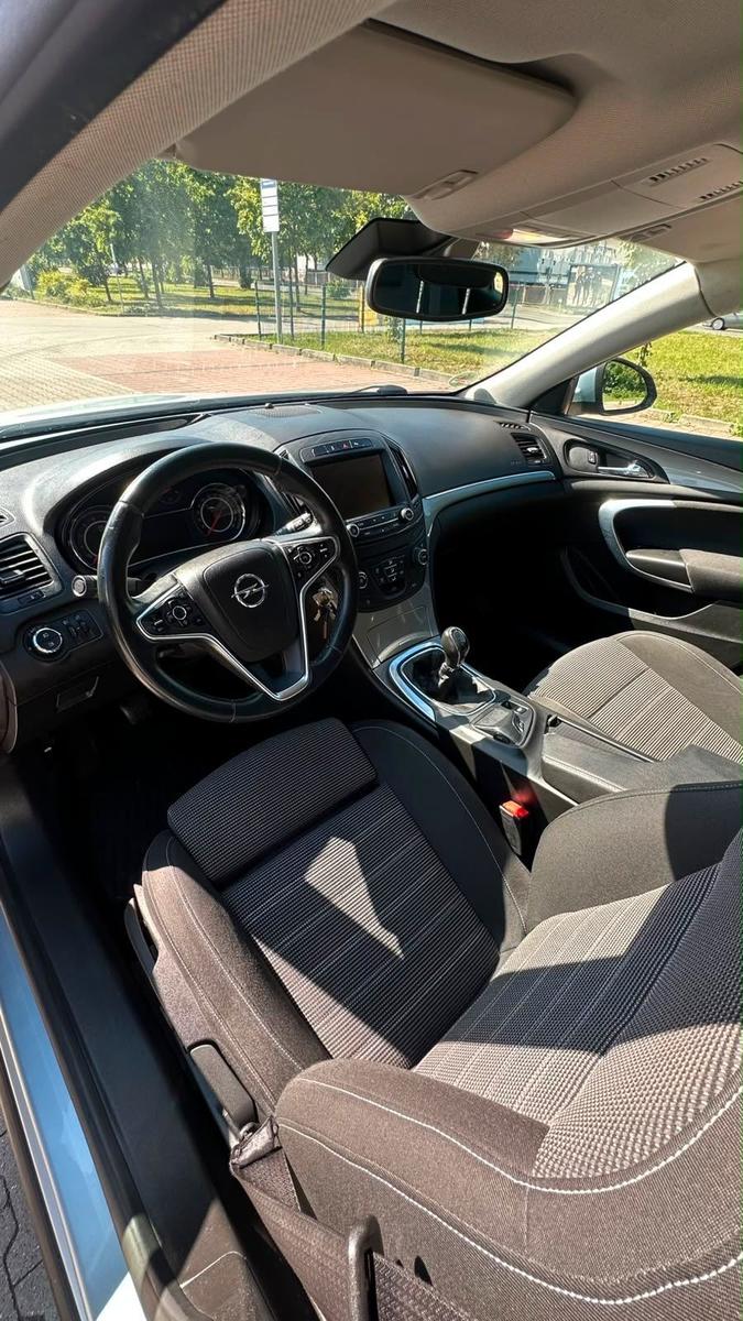 Opel Insignia 2013 — photo 11