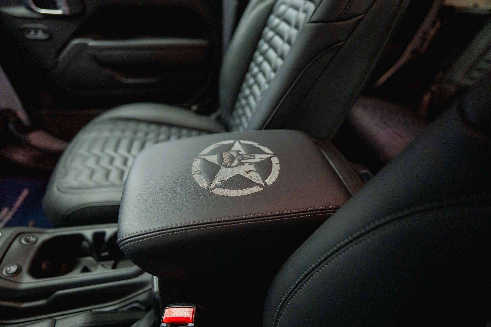 Fahrzeugabbildung Jeep Wrangler 3.6 V6 UNLIMITED SPORT OFFROAD 4x4 LED