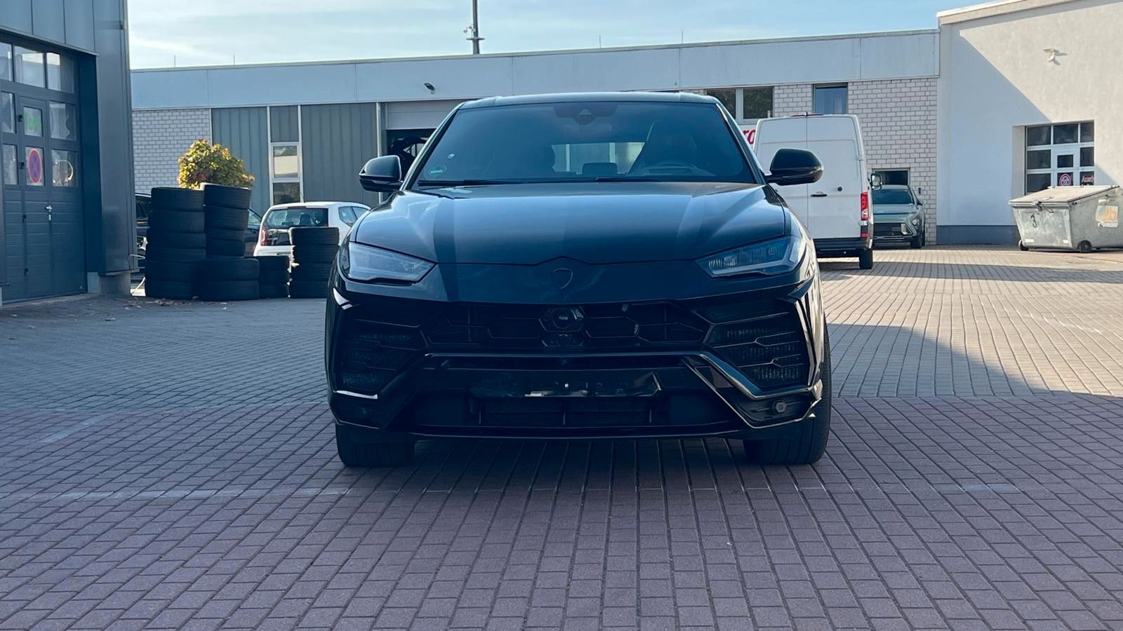 Fahrzeugabbildung Lamborghini Urus LP650 *PANO*Carbon*HeUp*22**Mietkauf*