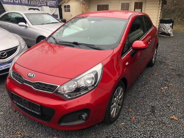 Kia Rio FIFA World Cup Edition/Klima/PDC