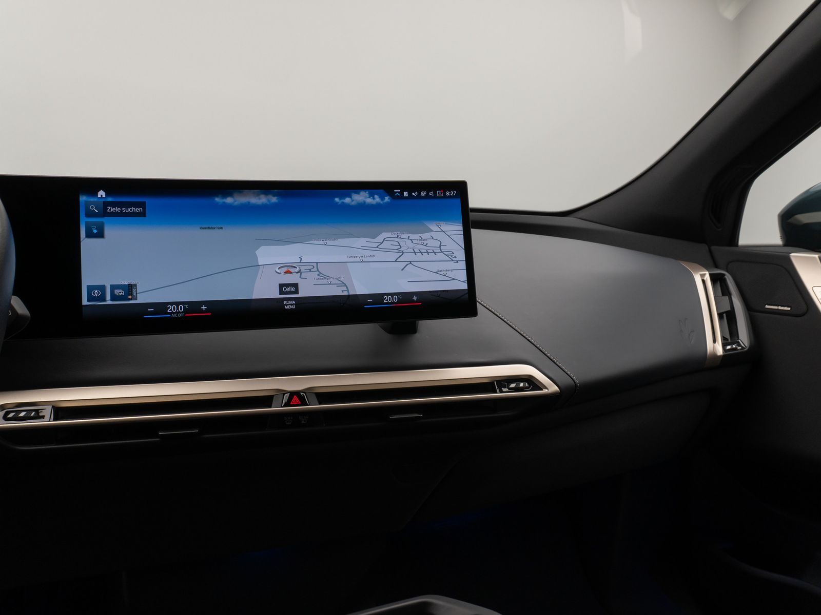 Fahrzeugabbildung BMW iX xD40 Sport Panorama 360° Laser DAB H/K 21Zoll