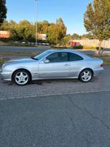 Mercedes-Benz Mercedes W208 - 320 - Mercedes-Benz E 320: Sportwagen