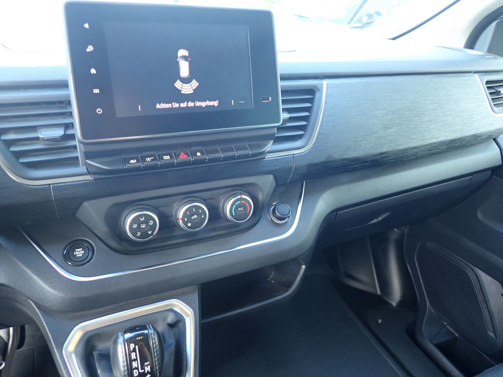Fahrzeugabbildung Renault Trafic Combi L1H1 3,0t (8 Sitze) Life dCi 170