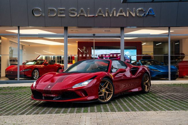 FERRARI F8