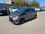 Toyota Yaris 1,5-l-VVT-i Hybrid CVT Style Selection - Toyota Yaris: Unfallwagen