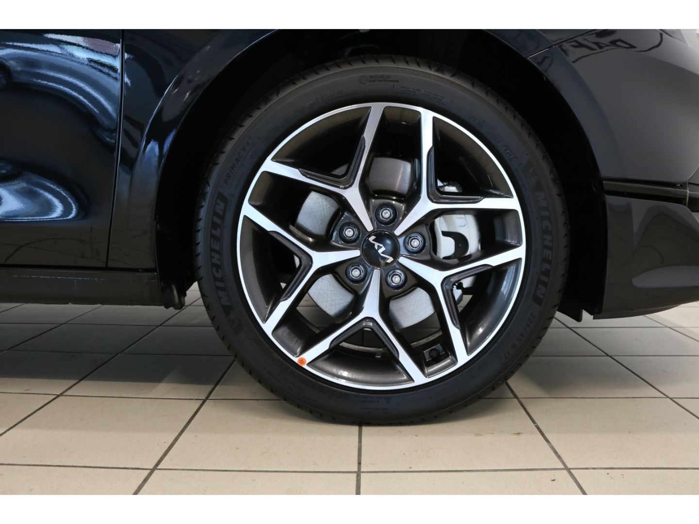 Fahrzeugabbildung Kia Ceed_sw Spirit Navi Tempomat Kamera JBL SHZ