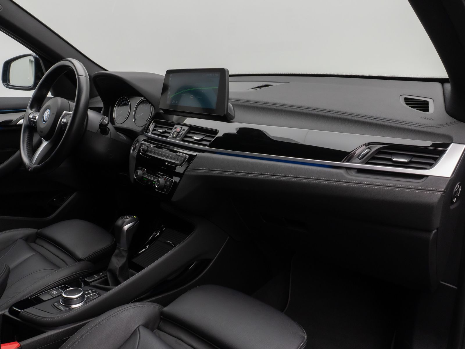Fahrzeugabbildung BMW X1 xD25e Sport Line Kamera HUD DAB Komfort Navi+
