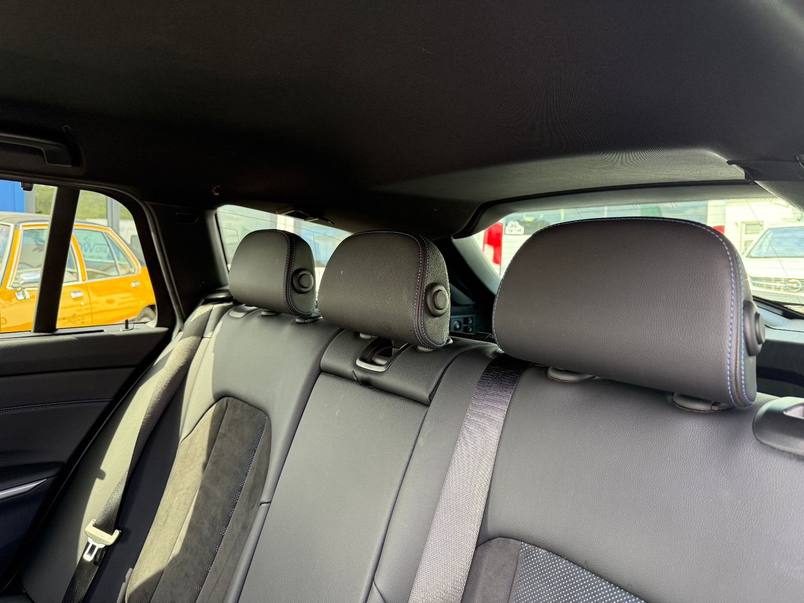 BMW 320 3 Touring 320 d xDrive M Sport foto 13