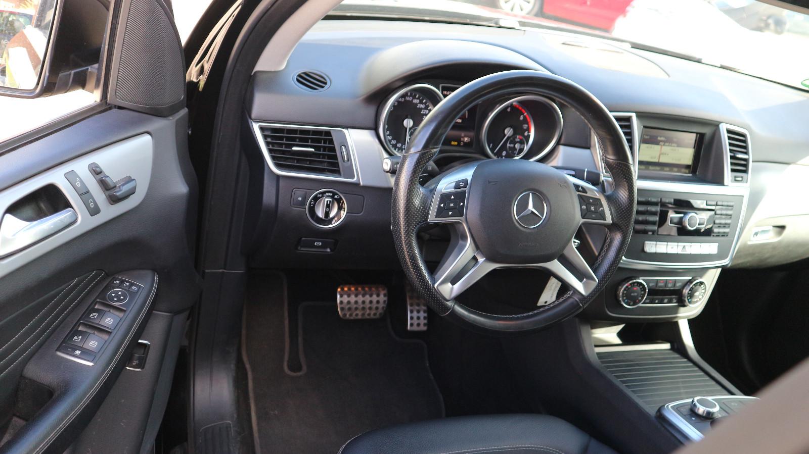 Mercedes-Benz ML 350 CDI BlueTec 4Matic AHK/Leder/NAVI/Xenon..