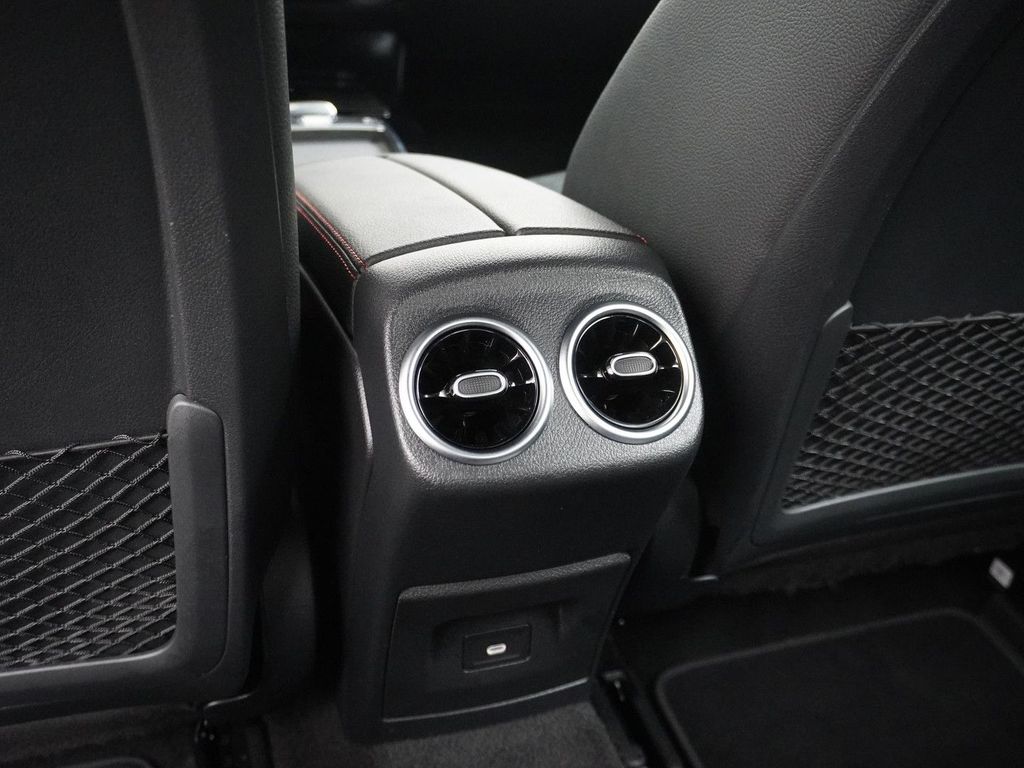 Mercedes-Benz A 180 Star Edition AMG Line