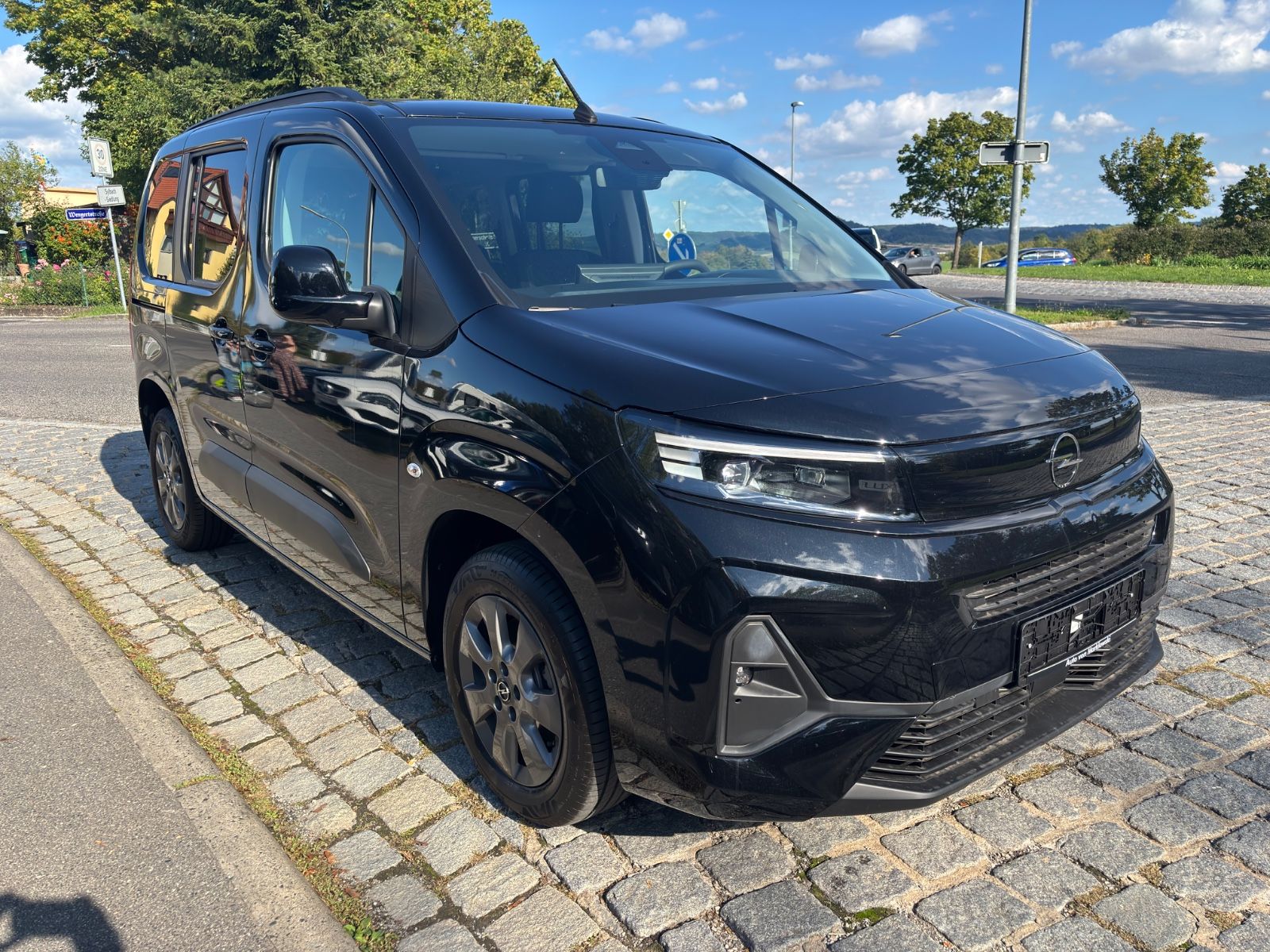 Opel Combo Life E 1.5 D Edition imagem 3