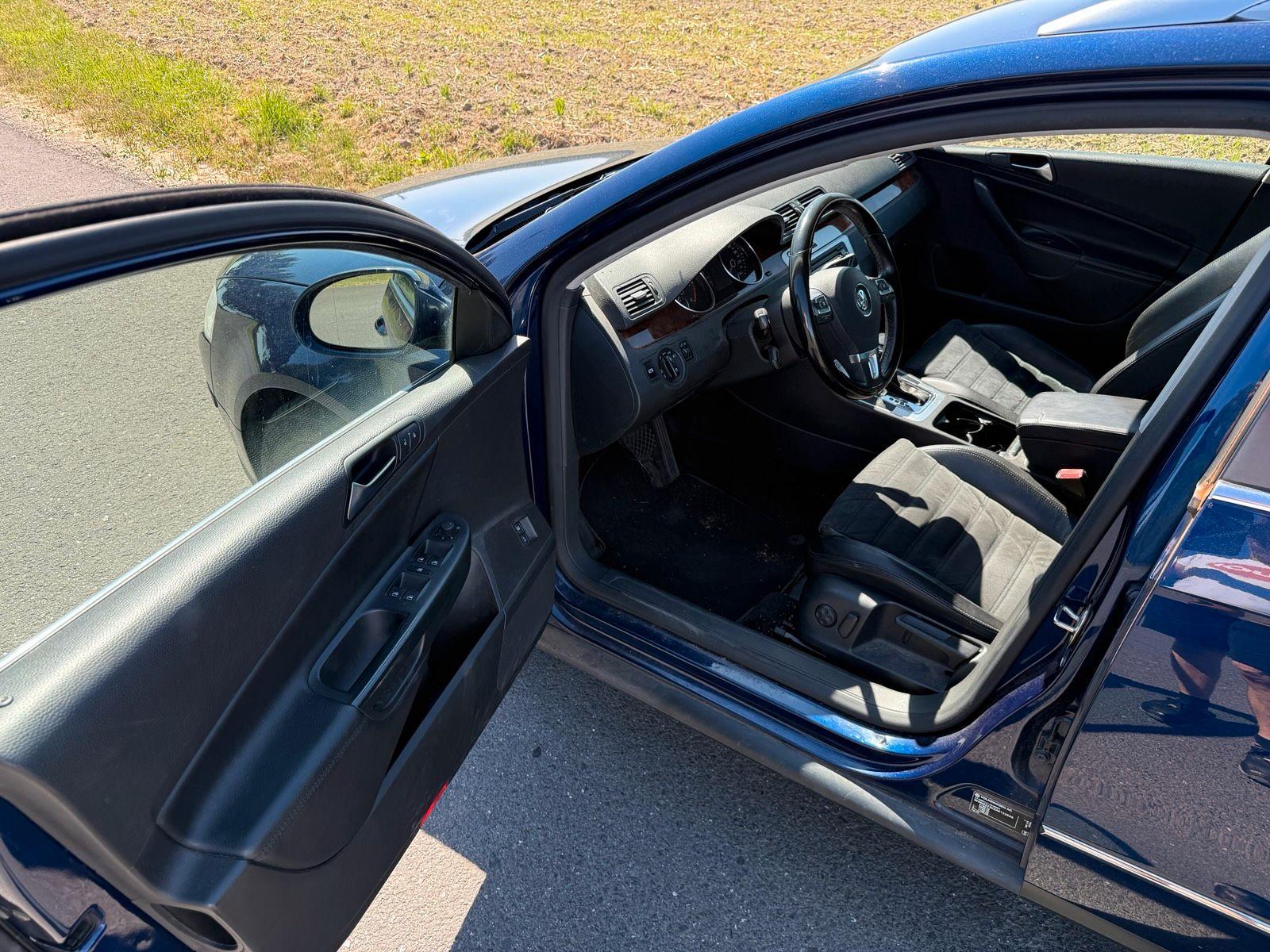 Volkswagen Passat 2010 — photo 11