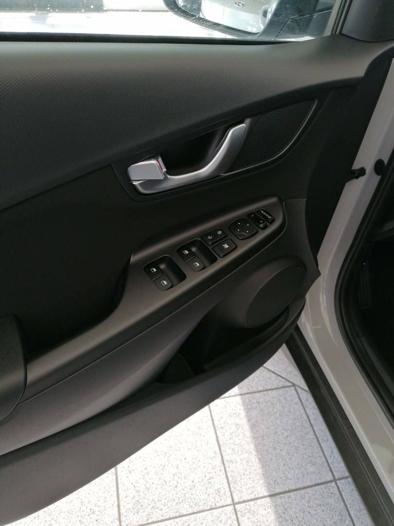 Fahrzeugabbildung Hyundai KONA TrendMJ23 1.0 T-Gdi 120PS (+48V)