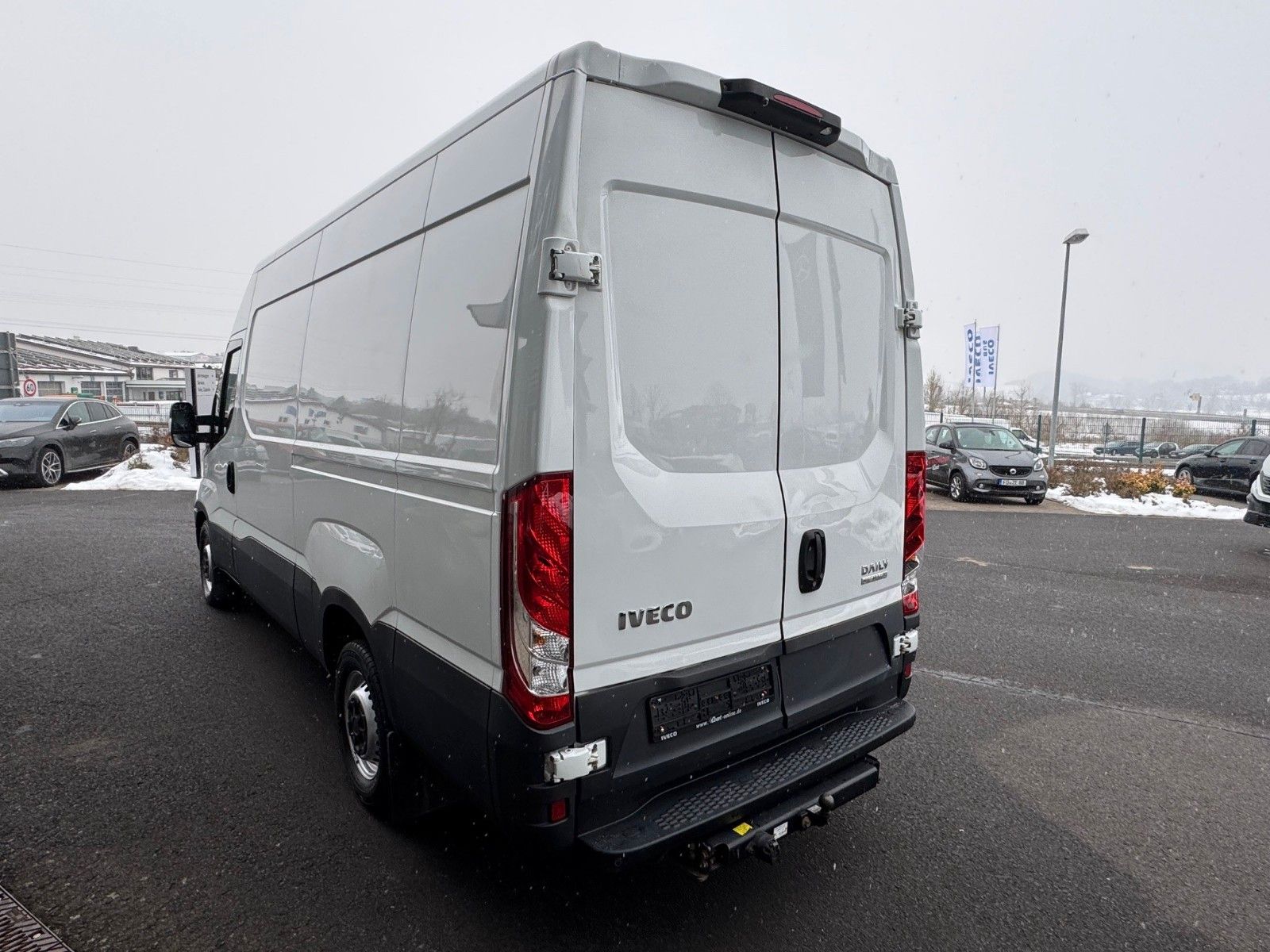 Fahrzeugabbildung Iveco Daily 35S12 *R3.520mm*AHK*Automatik*51.272km!!