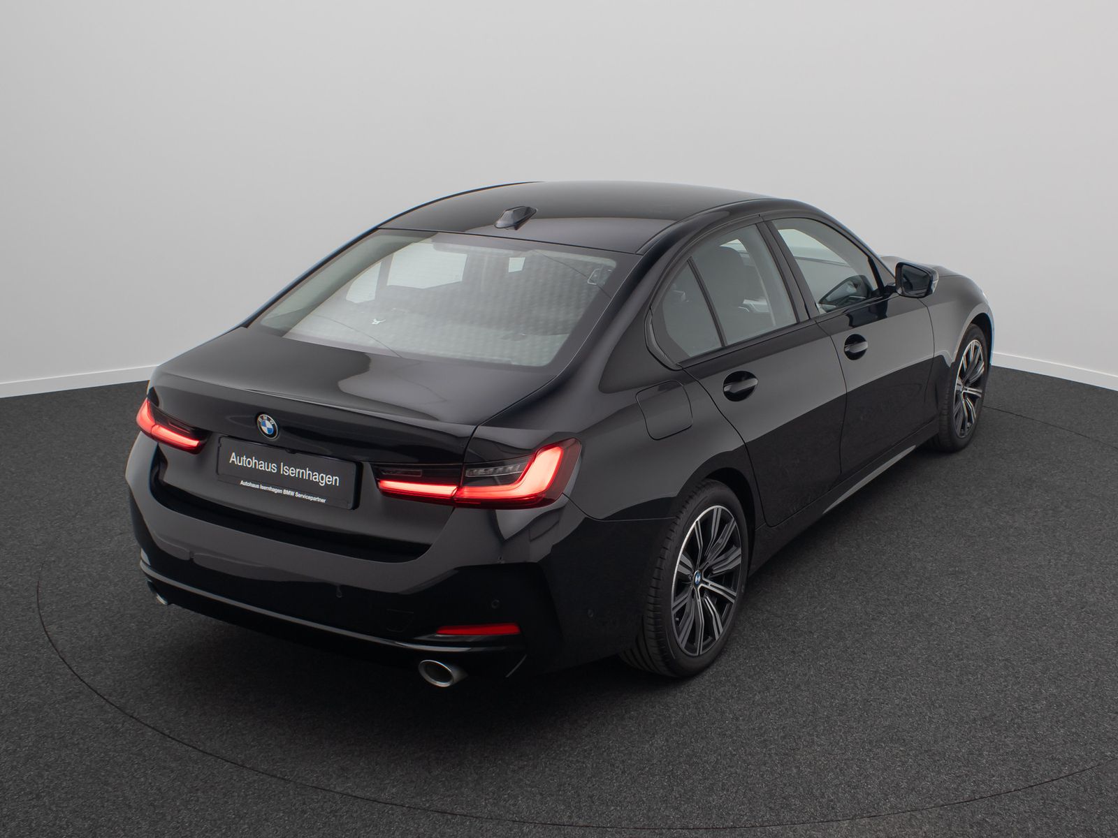 Fahrzeugabbildung BMW 330i Stop&Go DAB Kamera Standhzng Fernlic 18Zoll