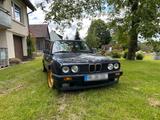 BMW E30 320i - BMW 320 aus 1987: 320i