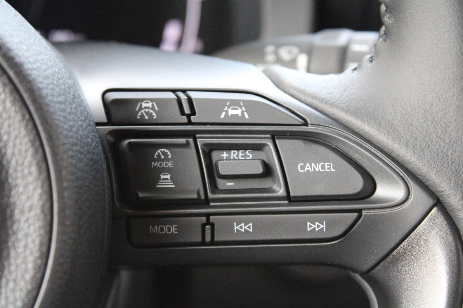 Fahrzeugabbildung Toyota Yaris 1.5 Hybrid Teamplayer + Comfort-Paket