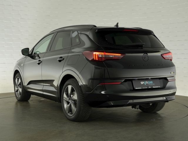 Grandland GSe 4X4 PHEV AT+AHK+NAVI+RÜCKFAHRKAMER