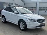 Volvo XC 60 Momentum 2WD * Pano*Kamera*Xenon*AHK * - gebrauchte Volvo XC60 aus dem Jahr 2016
