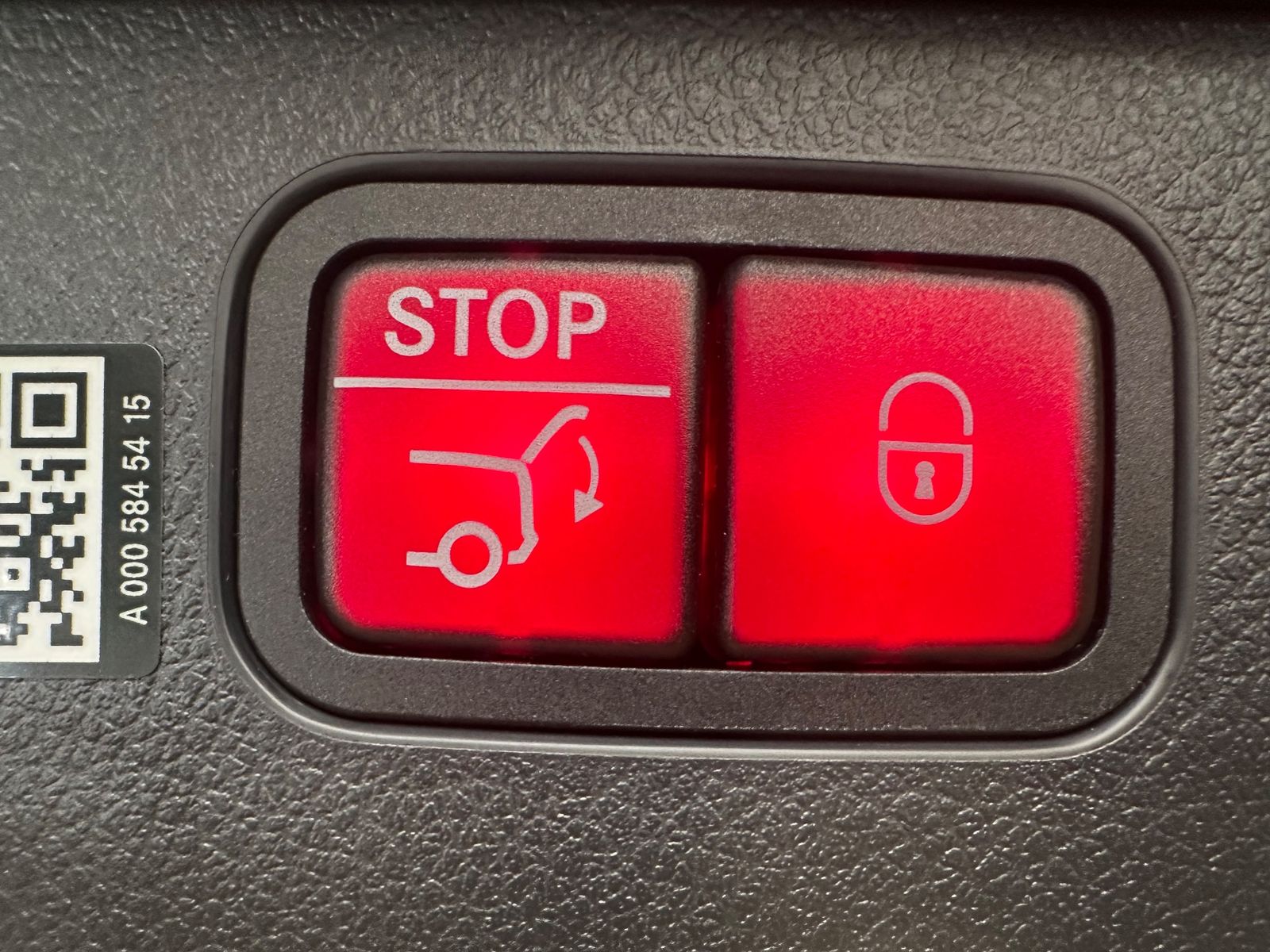 Fahrzeugabbildung Mercedes-Benz C 220d T AMG Line NAV+LED+ACC+KAMERA+PANO+STHZG