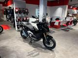 Honda ADV750 2025 Black *sofort verfügbar* - HONDA NEU ROLLER