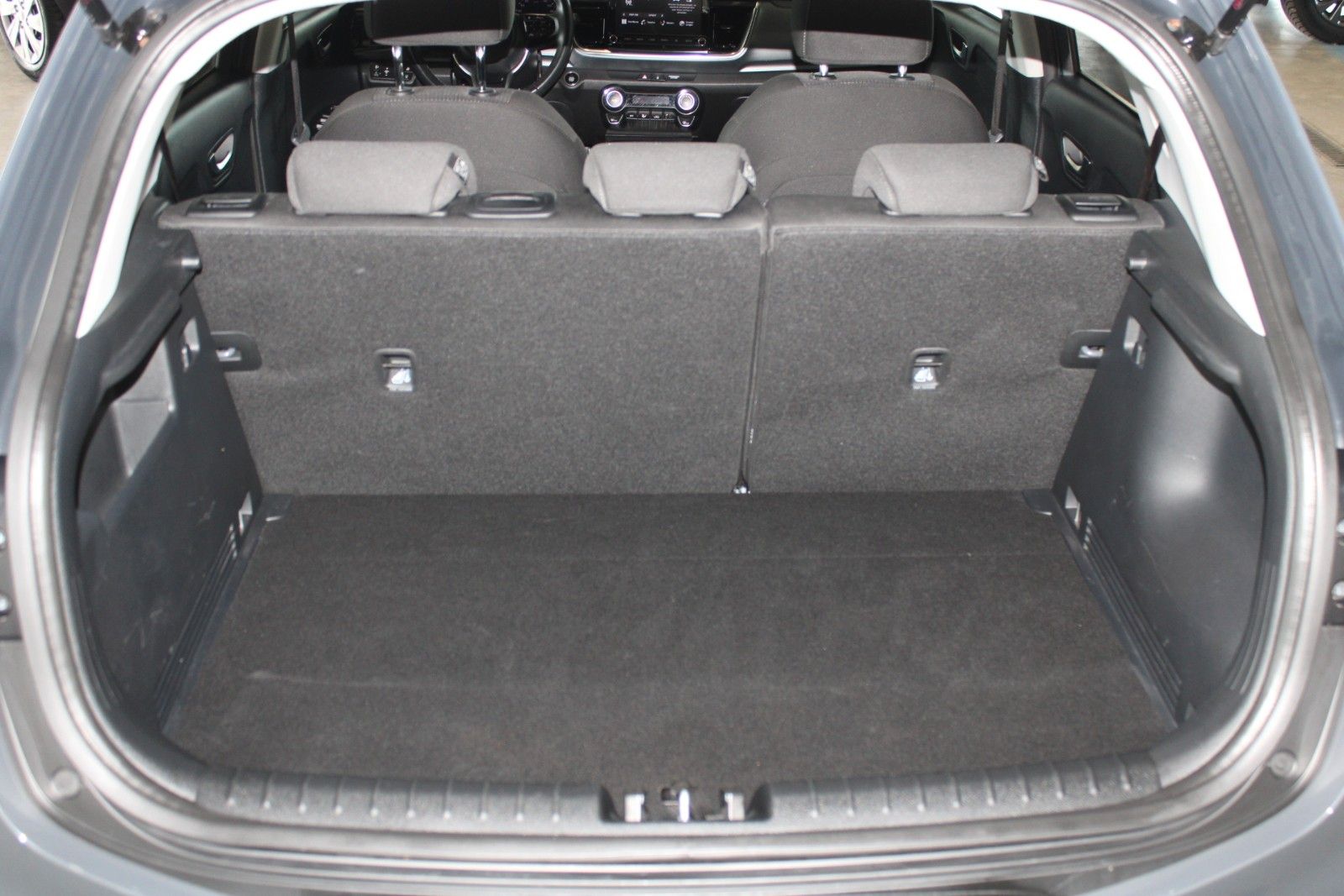 Fahrzeugabbildung Kia Stonic KLIMAAUTO Kamera PDC DAB SHZ LHZ 1.Hand