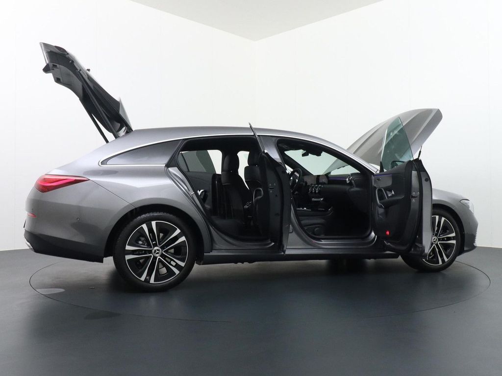 Mercedes-Benz CLA 180 Shooting Brake Star Edition Luxury Line