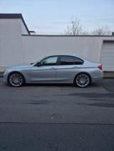 BMW 320i F30 2012 - BMW 320: F30